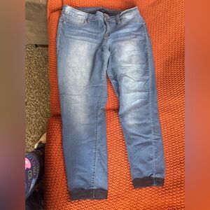 YMI Women's Faded Blue Jeggings